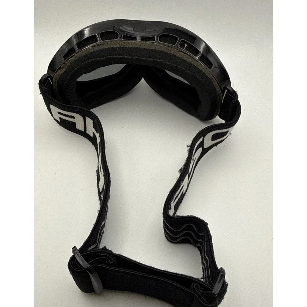 AKASO Authentic Black LENS Ski Goggles Snowboard -& Travel Bag Mint